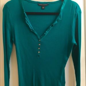 Banana Republic knit long sleeve Henley shirt